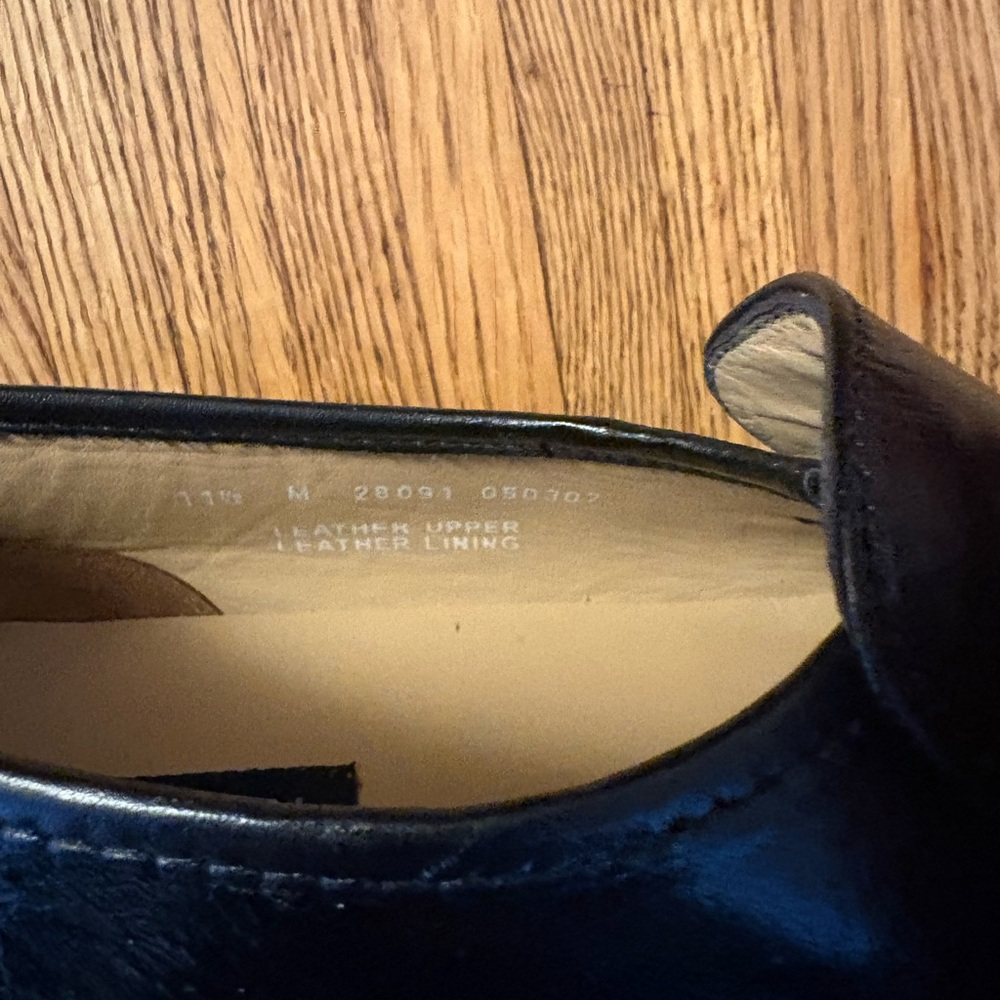 Bostonian Black Leather Loafers for Men - Picture 7 of 8